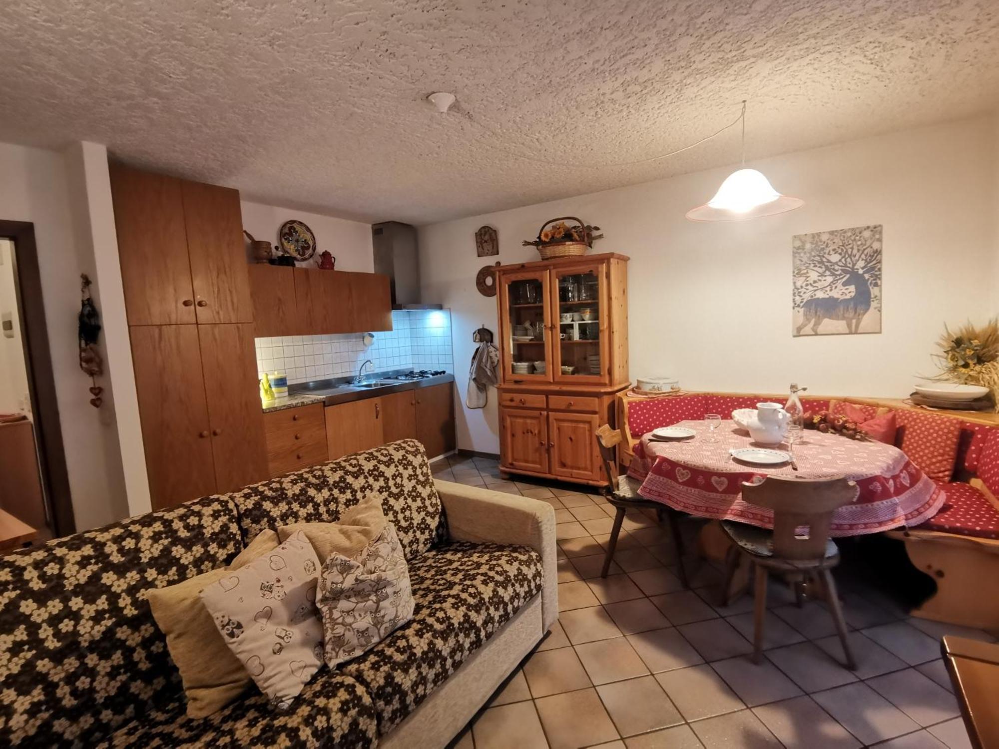 ディマーロMansarda A Carciato, Trilocale In Montagnaアパートメント エクステリア 写真